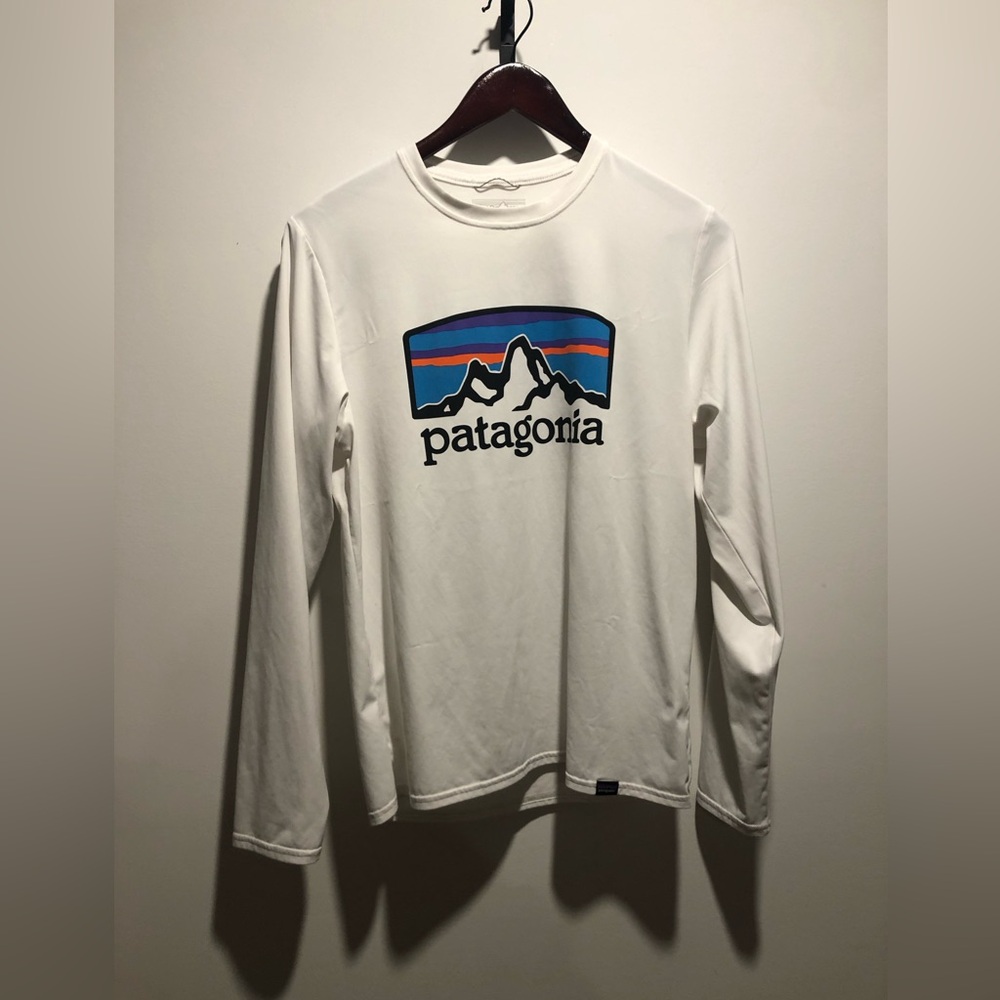 Patagonia White Crewneck with Multicolor Mountain Logo
